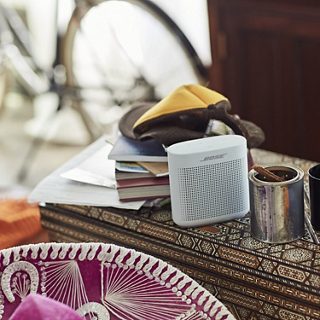 SoundLink® Colour蓝牙扬声器 II