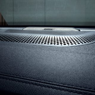 领克09仪表台中央内置的8 厘米钕磁铁 Twiddler 中高频扬声器