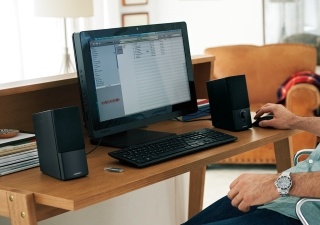 Bose Companion® 2 Series III 多媒体扬声器系统